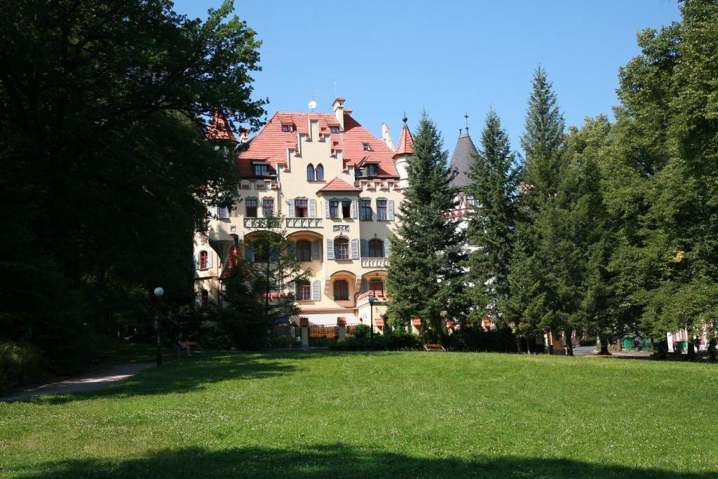 Villa Ritter 卡罗维发利 外观 照片