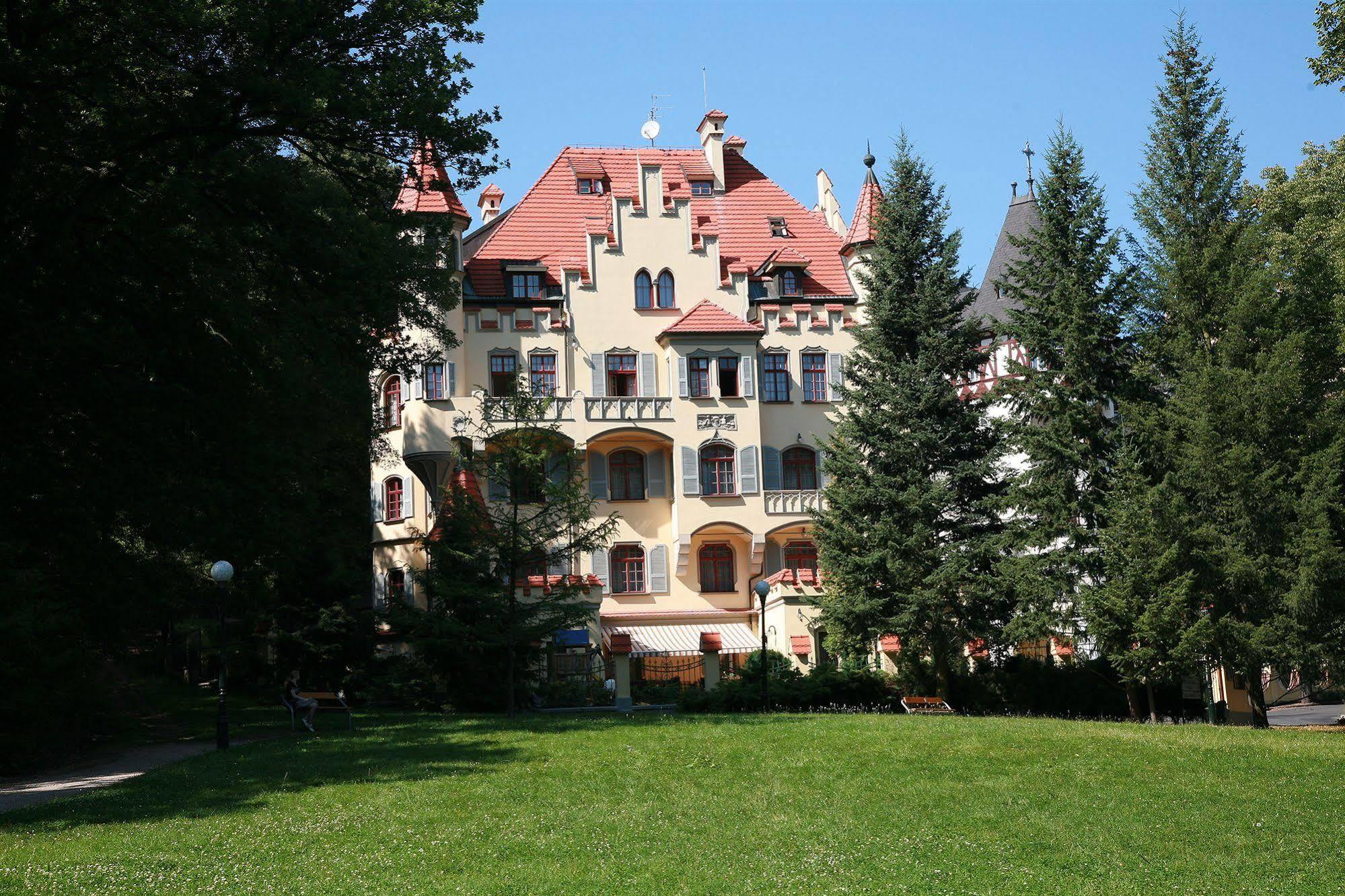 Villa Ritter 卡罗维发利 外观 照片