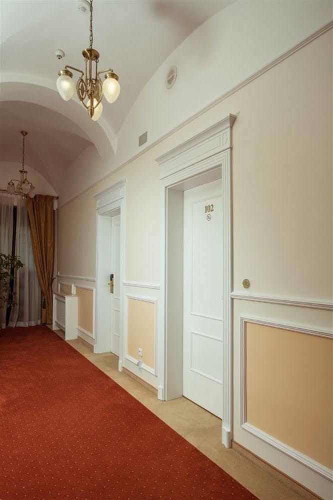 Villa Ritter 卡罗维发利 外观 照片